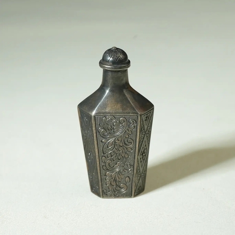 古玩銅器鼻煙壺真品鑒賞圖