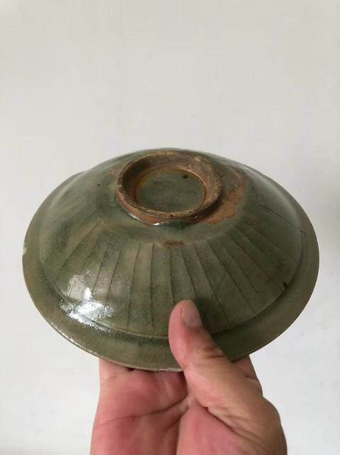 古玩陶瓷耀州窯青釉刻花盤真品鑒賞圖