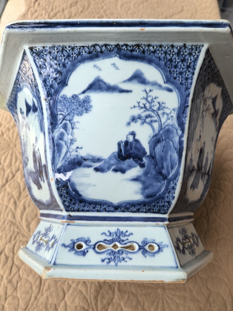 古玩陶瓷清中早·青花高士人物紋六方花盆 真品鑒賞圖
