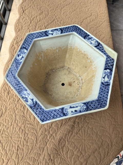 古玩陶瓷清中早·青花高士人物紋六方花盆 真品鑒賞圖
