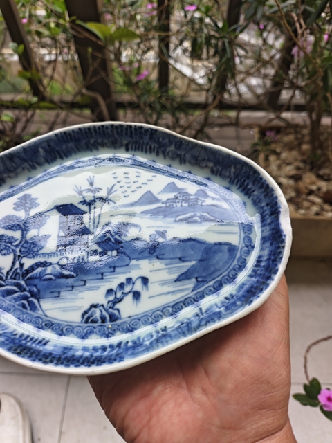 古玩陶瓷乾隆青花海棠型茶盤拍賣,當前價格550元