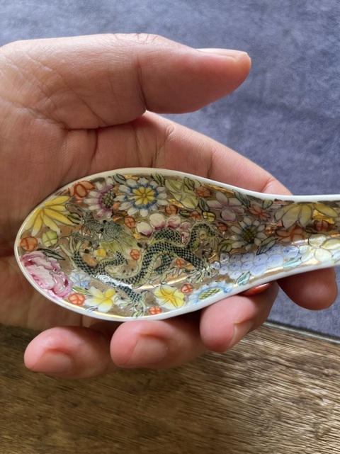 古玩陶瓷粉彩龍穿花紋調羹勺子拍賣,當前價格1088元