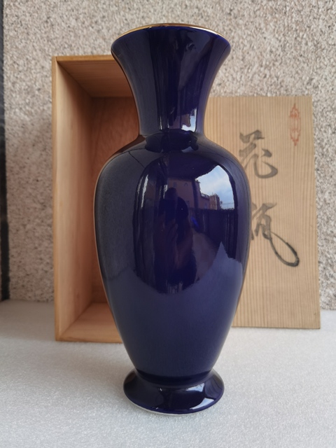 古玩陶瓷花鳥紋瓶拍賣,當(dāng)前價(jià)格450元
