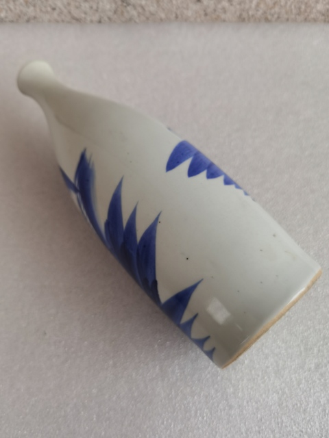 古玩陶瓷山水紋青花瓶拍賣,當前價格450元