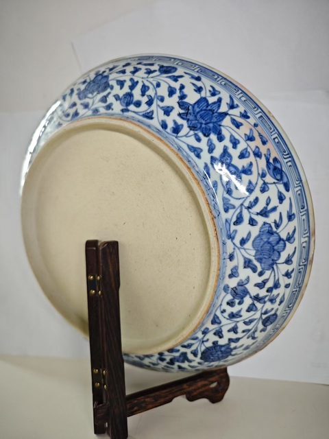 古玩陶瓷清雍正青花一把蓮紋盤拍賣，當(dāng)前價(jià)格12345元