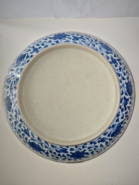古玩陶瓷清雍正青花一把蓮紋盤拍賣，當(dāng)前價(jià)格12345元