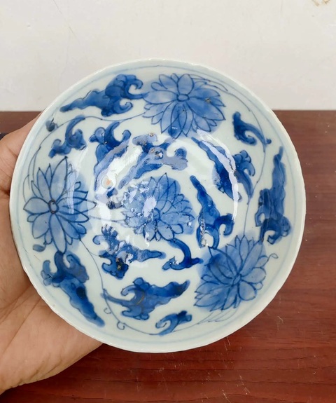 古玩陶瓷康熙青花纏枝蓮紋供盤拍賣,當前價格860元
