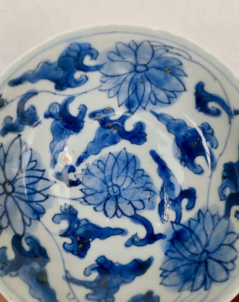 古玩陶瓷康熙青花纏枝蓮紋供盤拍賣,當前價格860元
