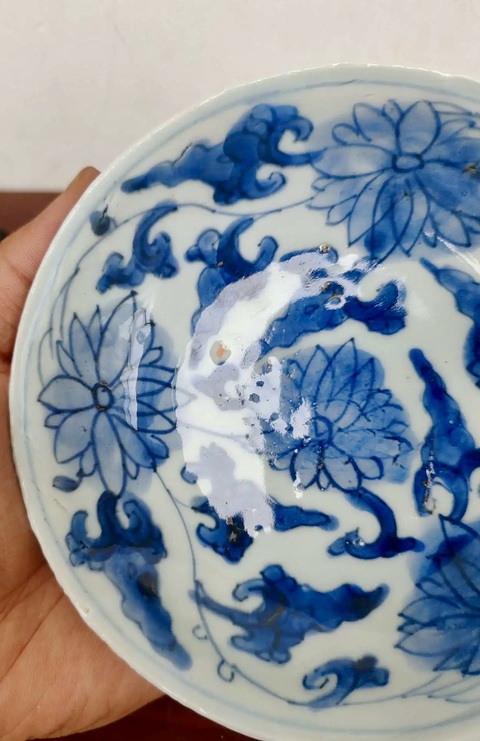 古玩陶瓷康熙青花纏枝蓮紋供盤拍賣,當前價格860元
