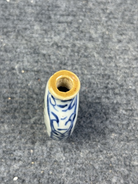 古玩陶瓷清中期?青花粉彩花卉紋鼻煙壺拍賣,當前價格826元