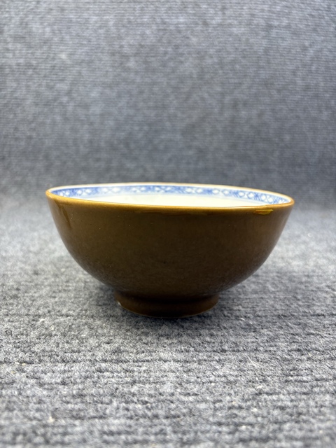 古玩陶瓷外紫金釉內青花山水紋碗拍賣,當前價格2888元