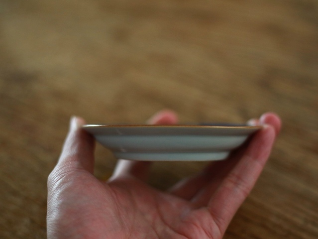 古玩陶瓷霽藍(lán)釉茶托真品鑒賞圖