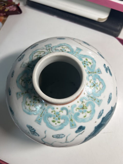 古玩陶瓷綠彩龍紋罐真品鑒賞圖