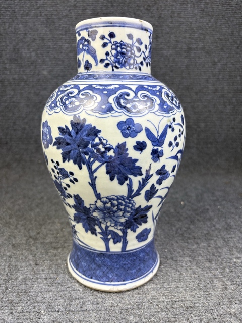 古玩陶瓷青花花鳥紋瓶真品鑒賞圖