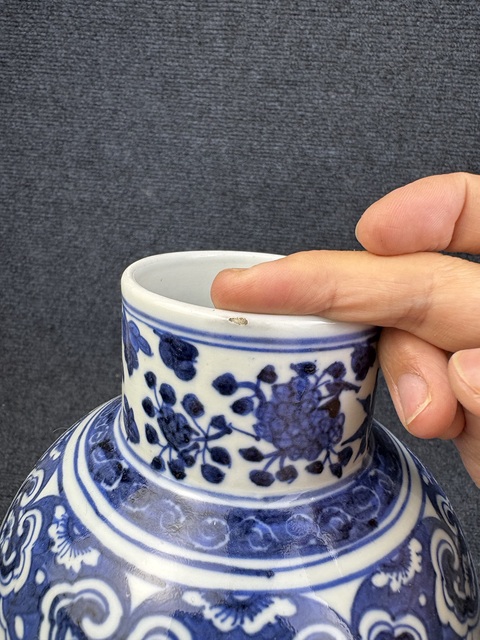 古玩陶瓷青花花鳥紋瓶真品鑒賞圖
