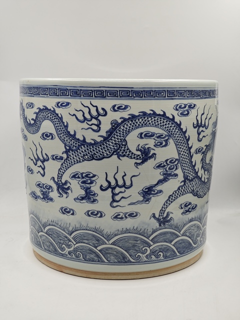 古玩陶瓷青花雙龍戲珠紋香爐拍賣,當前價格20000元
