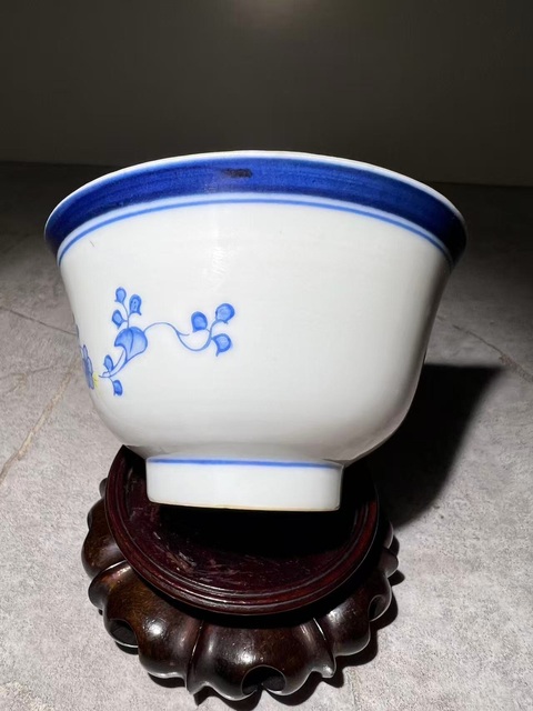 古玩陶瓷（大清光緒年制款）粉彩花卉紋茶碗（官窯制品）拍賣，當(dāng)前價格0元