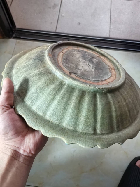古玩陶瓷龍泉窯/巨無霸/極美刀工/兩圓一尖/菊瓣紋葵口超大盤/名品拍賣,當(dāng)前價格5980元