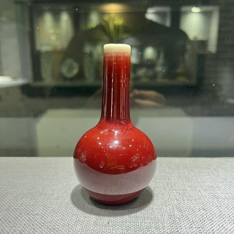 古玩陶瓷郎紅釉天球瓶拍賣，當(dāng)前價格2800元