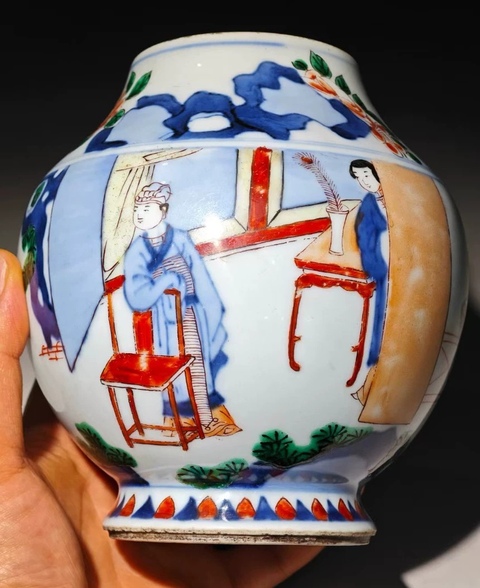 古玩陶瓷青花五彩人物罐真品鑒賞圖