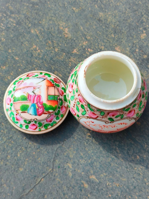 古玩陶瓷廣彩人物紋蓋罐真品鑒賞圖