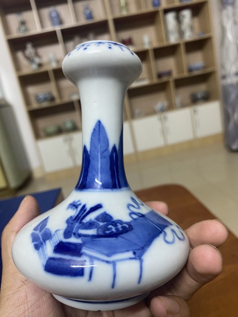 古玩陶瓷晚清博古圖青花洗口瓶真品鑒賞圖