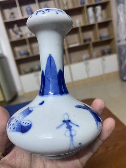 古玩陶瓷晚清博古圖青花洗口瓶真品鑒賞圖
