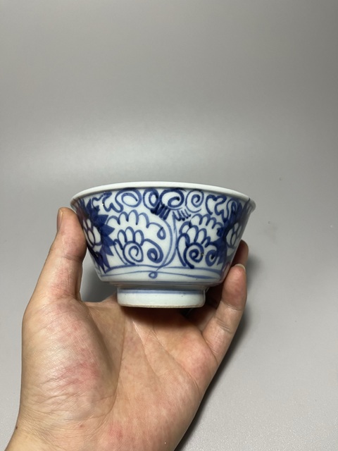 古玩陶瓷青花花卉紋茶圓拍賣,當(dāng)前價格0元
