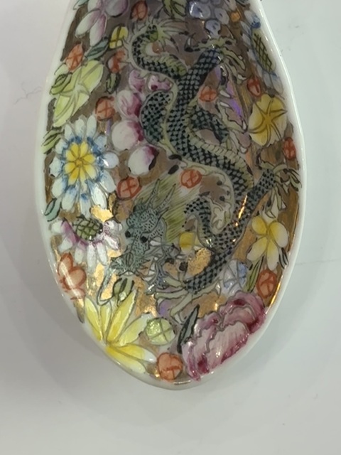 古玩陶瓷粉彩龍穿花紋調羹勺子拍賣,當前價格1088元