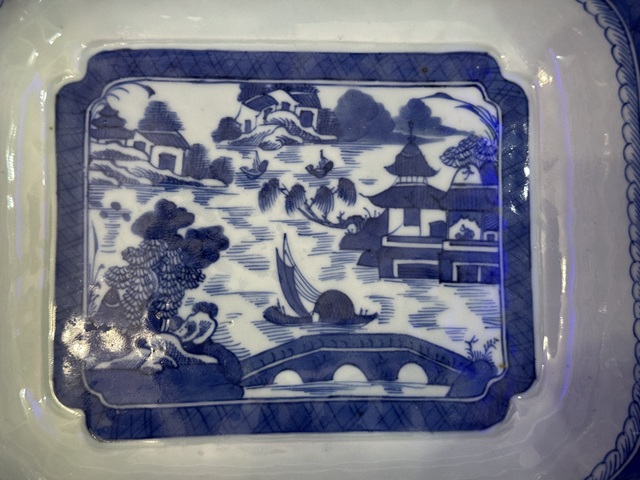 古玩陶瓷清乾隆青花山水人物紋盤拍賣,當前價格1488元