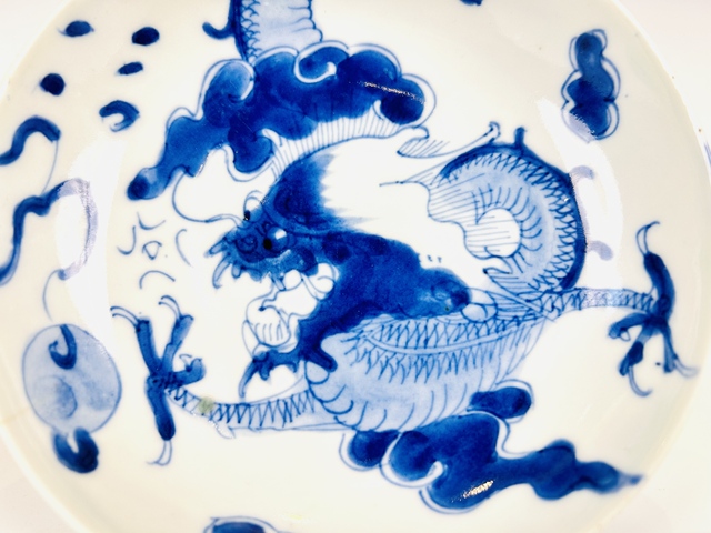 古玩陶瓷清乾隆·青花過墻龍紋盤拍賣,當前價格1588元