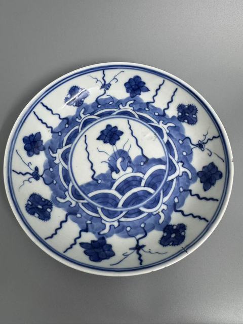 古玩陶瓷清中期青花江崖海水紋盤拍賣,當前價格398元