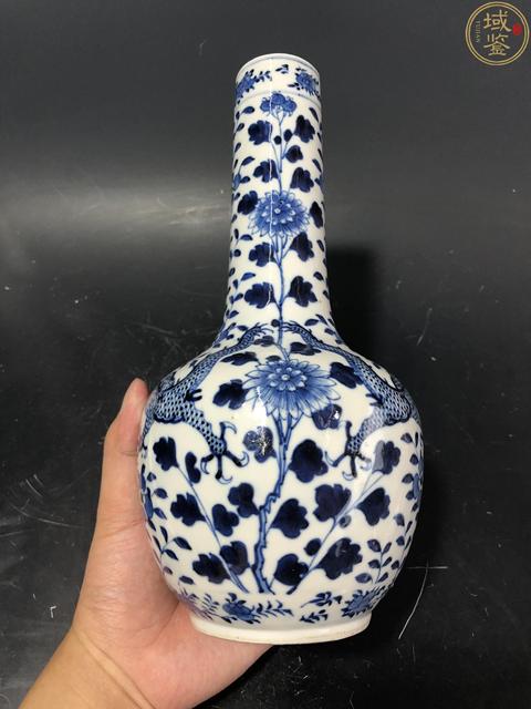 古玩陶瓷青花龍穿花紋長頸瓶拍賣，當前價格3800元