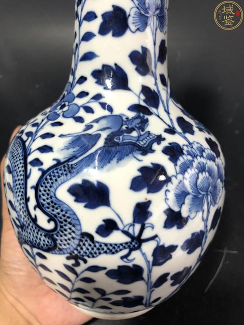 古玩陶瓷青花龍穿花紋長頸瓶拍賣，當前價格3800元