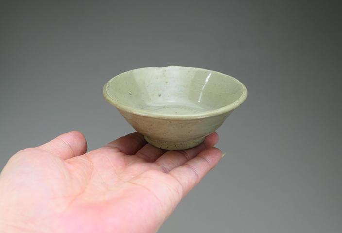 古玩陶瓷明代·青釉盞托真品鑒賞圖