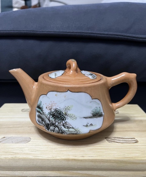 古玩陶瓷民國細路定燒色地開光山水粉彩壺拍賣,當前價格1280元