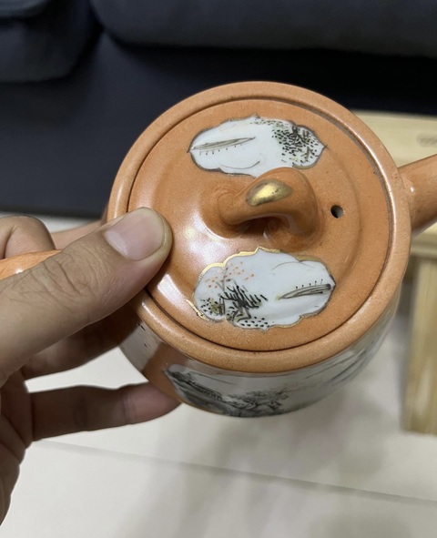 古玩陶瓷民國細路定燒色地開光山水粉彩壺拍賣,當前價格1280元