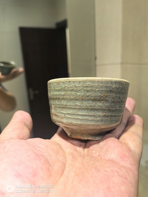 古玩陶瓷元代龍泉青瓷旋紋爐拍賣，當前價格4200元