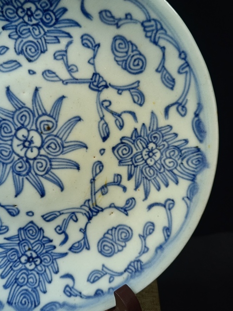 古玩陶瓷（全品）清中期嘉道青花纏枝蓮花卉盤直徑18.5cm拍賣，當前價格550元