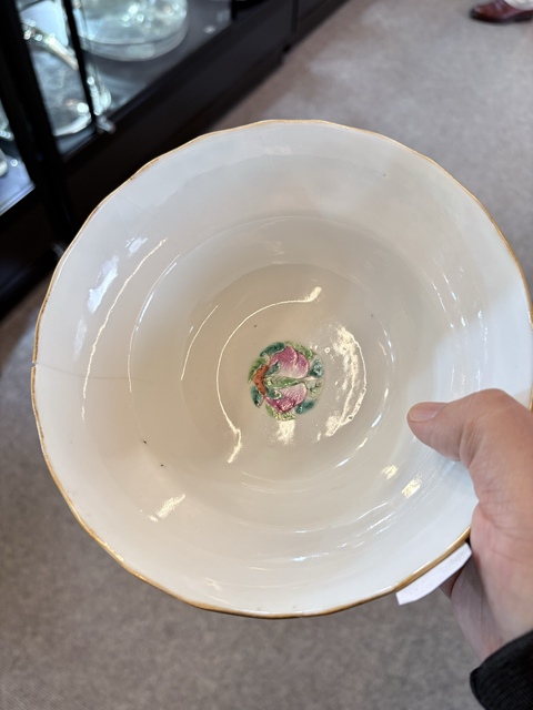 古玩陶瓷五倫圖粉彩碗真品鑒賞圖