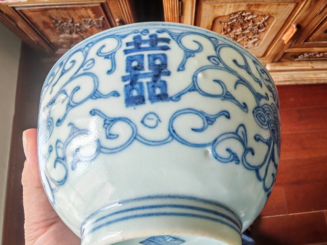 古玩陶瓷青花纏枝喜字紋杯真品鑒賞圖