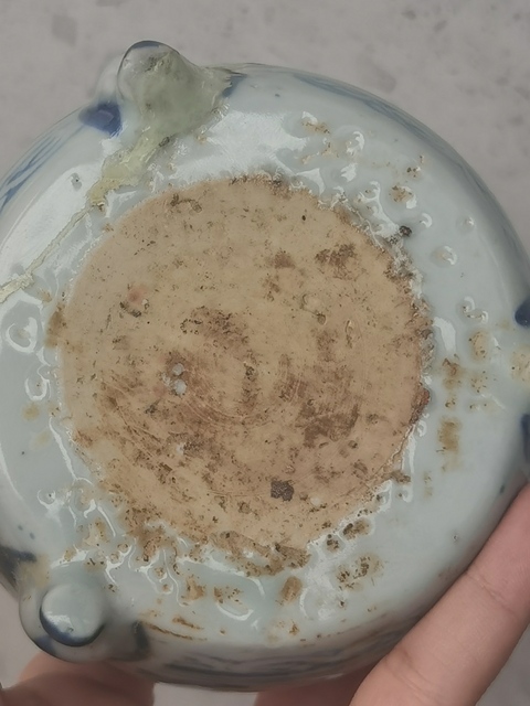 古玩陶瓷明代成化至弘治青花纏枝花卉紋爐真品鑒賞圖