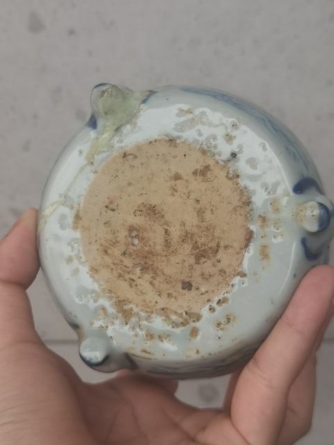 古玩陶瓷明代成化至弘治青花纏枝花卉紋爐真品鑒賞圖