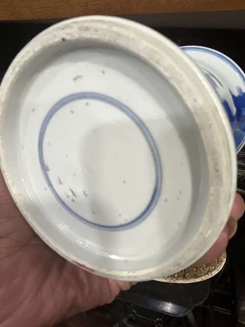 古玩陶瓷仕女紋青花束腰筆筒真品鑒賞圖