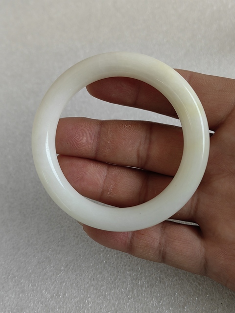 古玩玉器和田玉雕“素紋手鐲”拍賣,當(dāng)前價格1200元