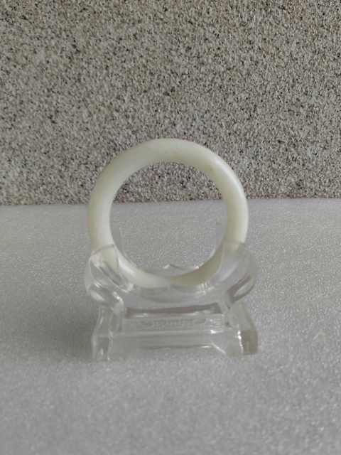 古玩玉器和田玉雕“素紋手鐲”拍賣,當(dāng)前價格1200元