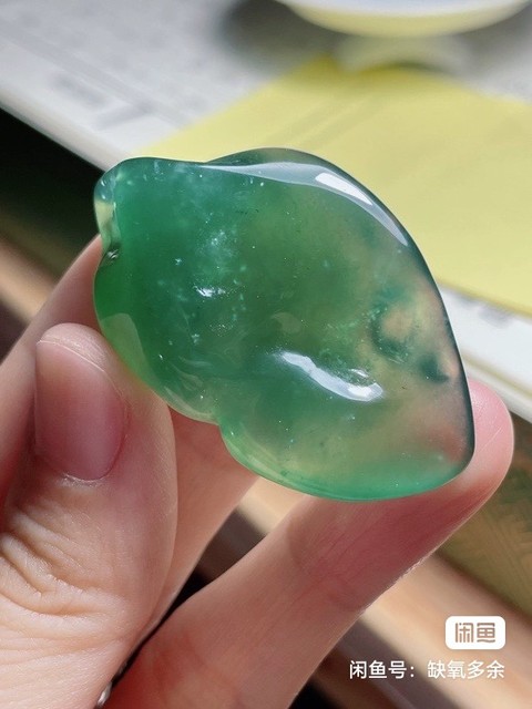 古玩玉器非洲翠(獨龍玉)隨形掛件真品鑒賞圖