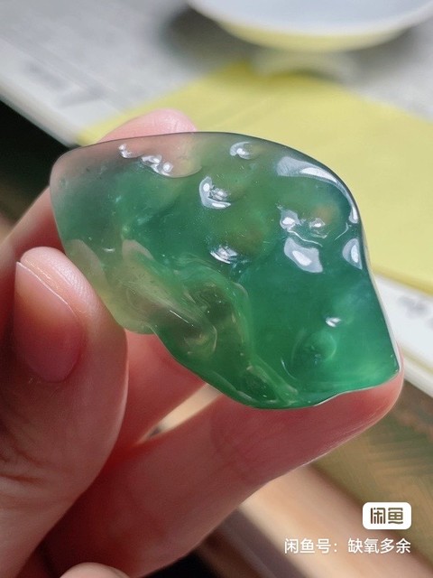 古玩玉器非洲翠(獨龍玉)隨形掛件真品鑒賞圖