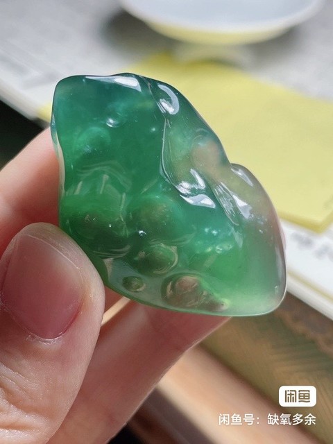 古玩玉器非洲翠(獨龍玉)隨形掛件真品鑒賞圖