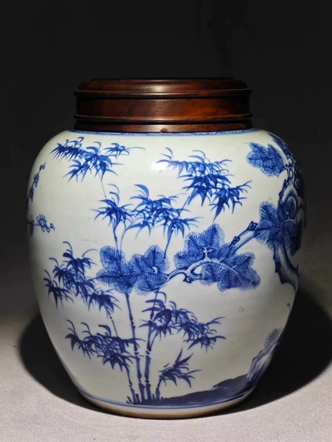 古玩陶瓷歲寒三友松竹梅青花罐真品鑒賞圖